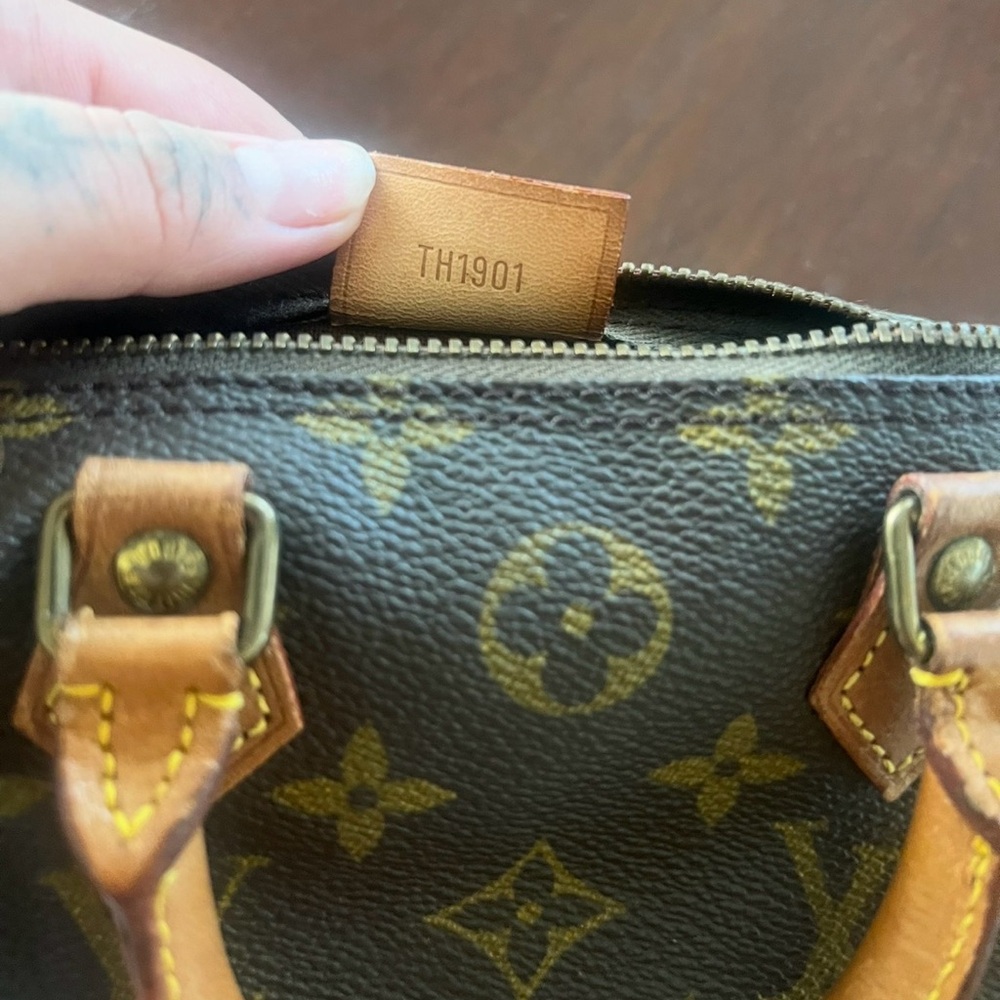 Louis Vuitton Nano Speedy - Picture 12 of 16